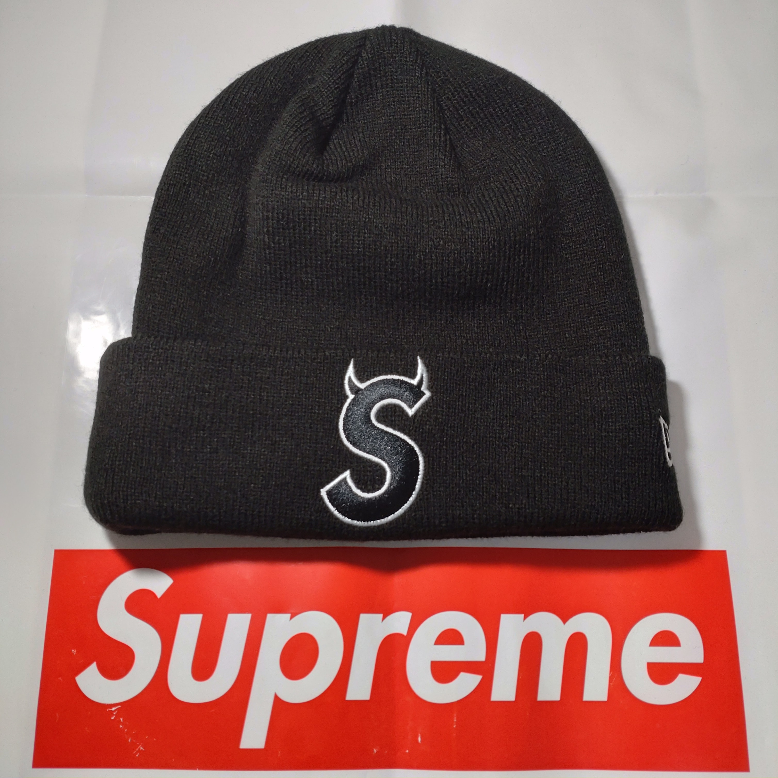 Supreme New Era S Logo Beanie 