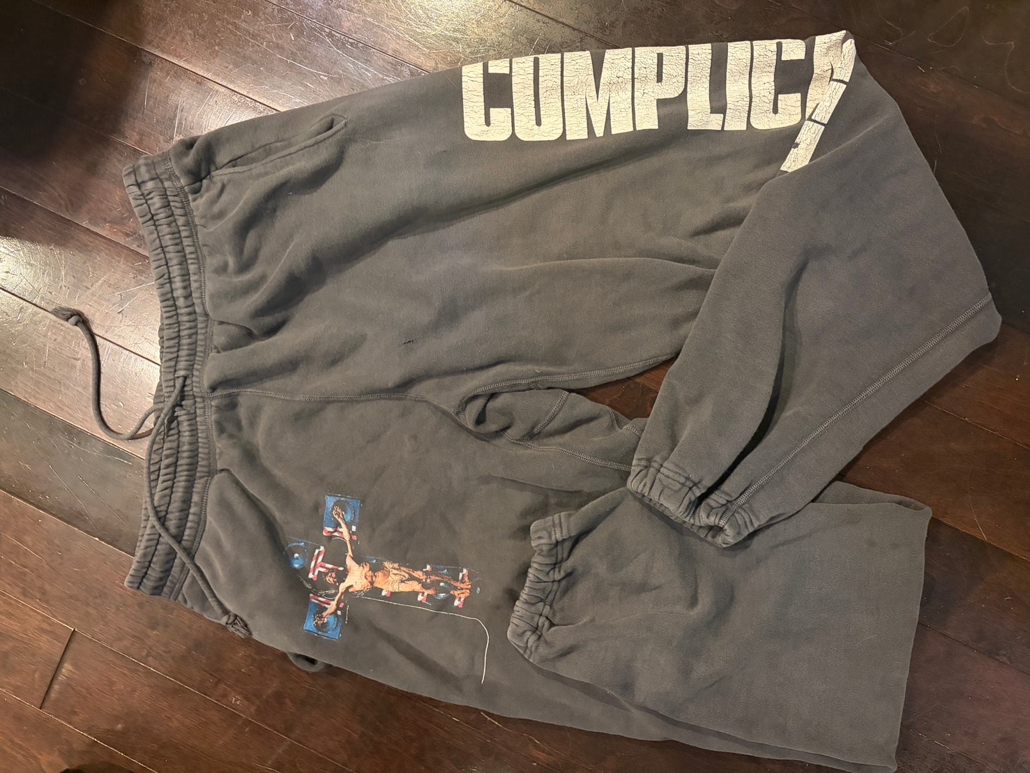 SAINT Mxxxxxx x Kosuke Kawamura Swtpnt Complicated "Black"