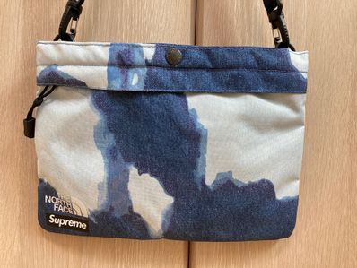 Supreme x The North Face Bleached Denim Print Shoulder Bag "Indigo"