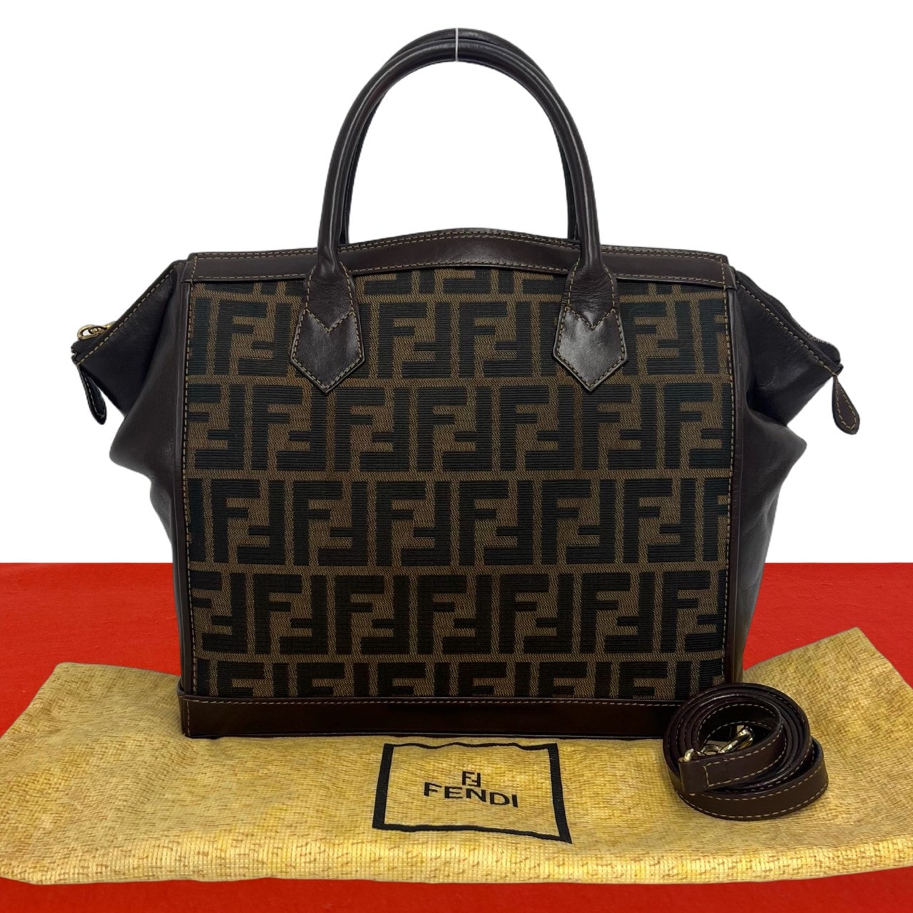 FENDI フェンディ ズッカ FF ロゴ 柄 キャンバス レザー ショルダーバッグ ブラウン
 57511