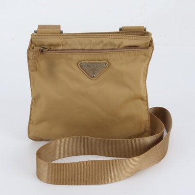 ■美品 プラダ テスート ナイロントライアングルロゴ 白タグ付