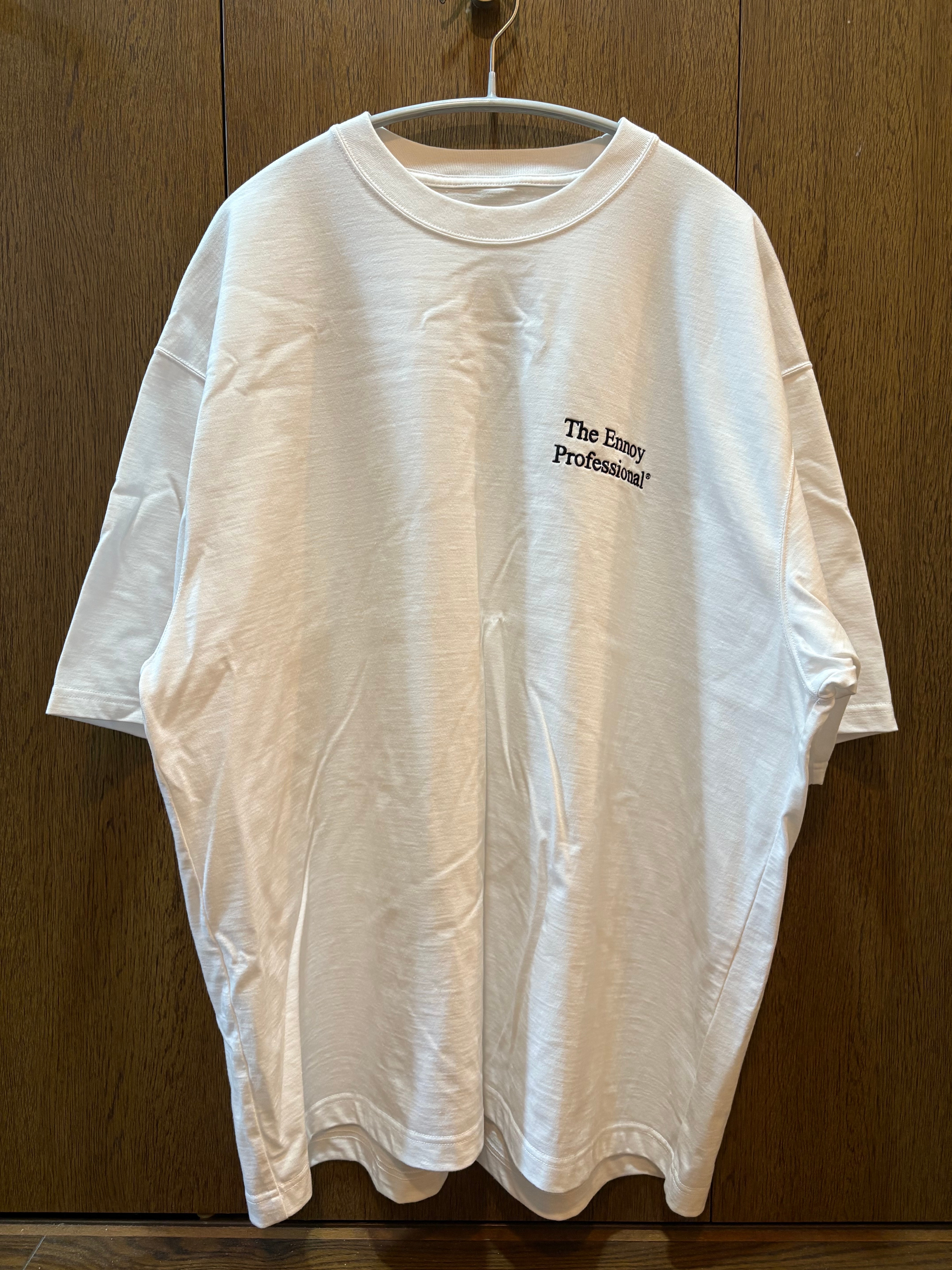 エンノイ プロフェッショナル ロゴ Tシャツ "ホワイト/ブラック" (24SS) SS24BRENCT04NTL