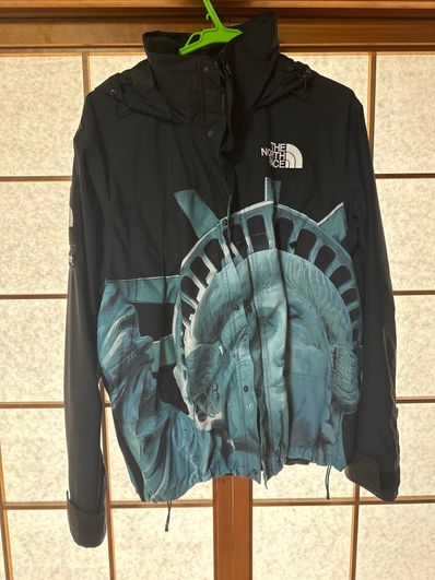 Supreme x The North Face Statue of Liberty Mountain Jacket "Black"