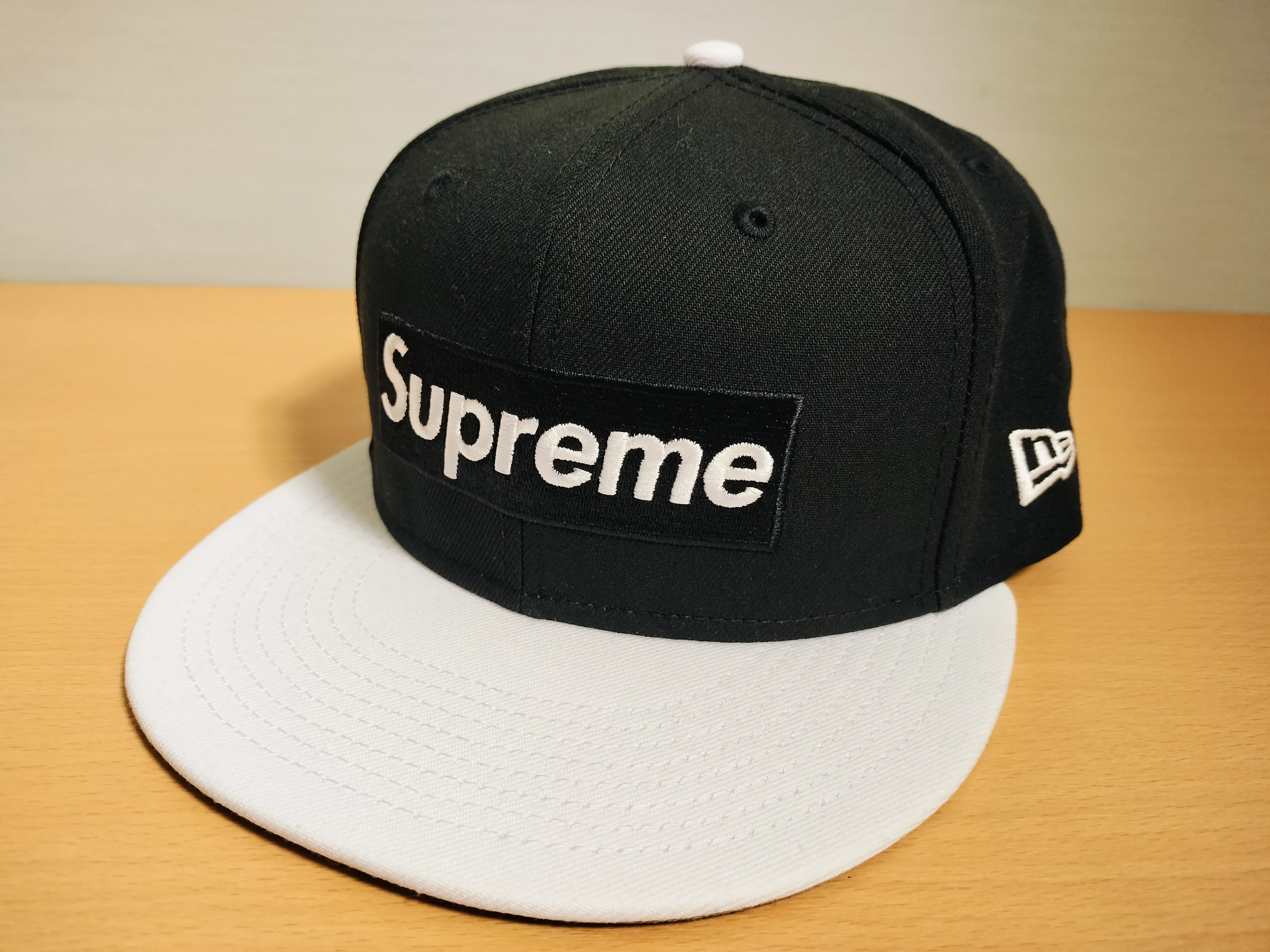Supreme 2-Tone Box Logo New Era "Black"