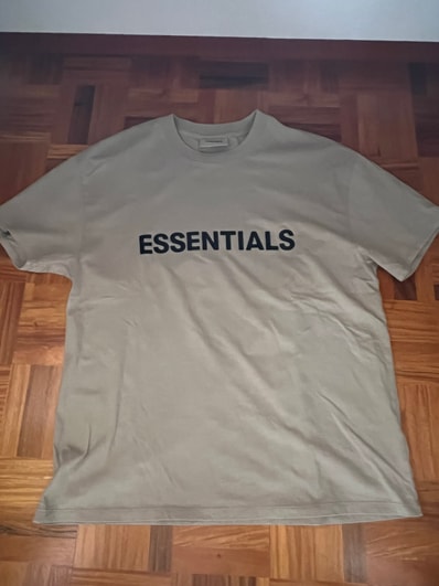 FEAR OF GOD ESSENTIALS 3D Silicon Applique Boxy T-Shirt "Olive"