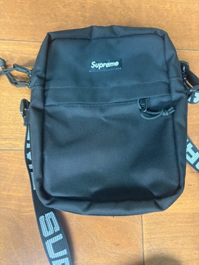 Supreme 18SS Shoulder Bag "Black"