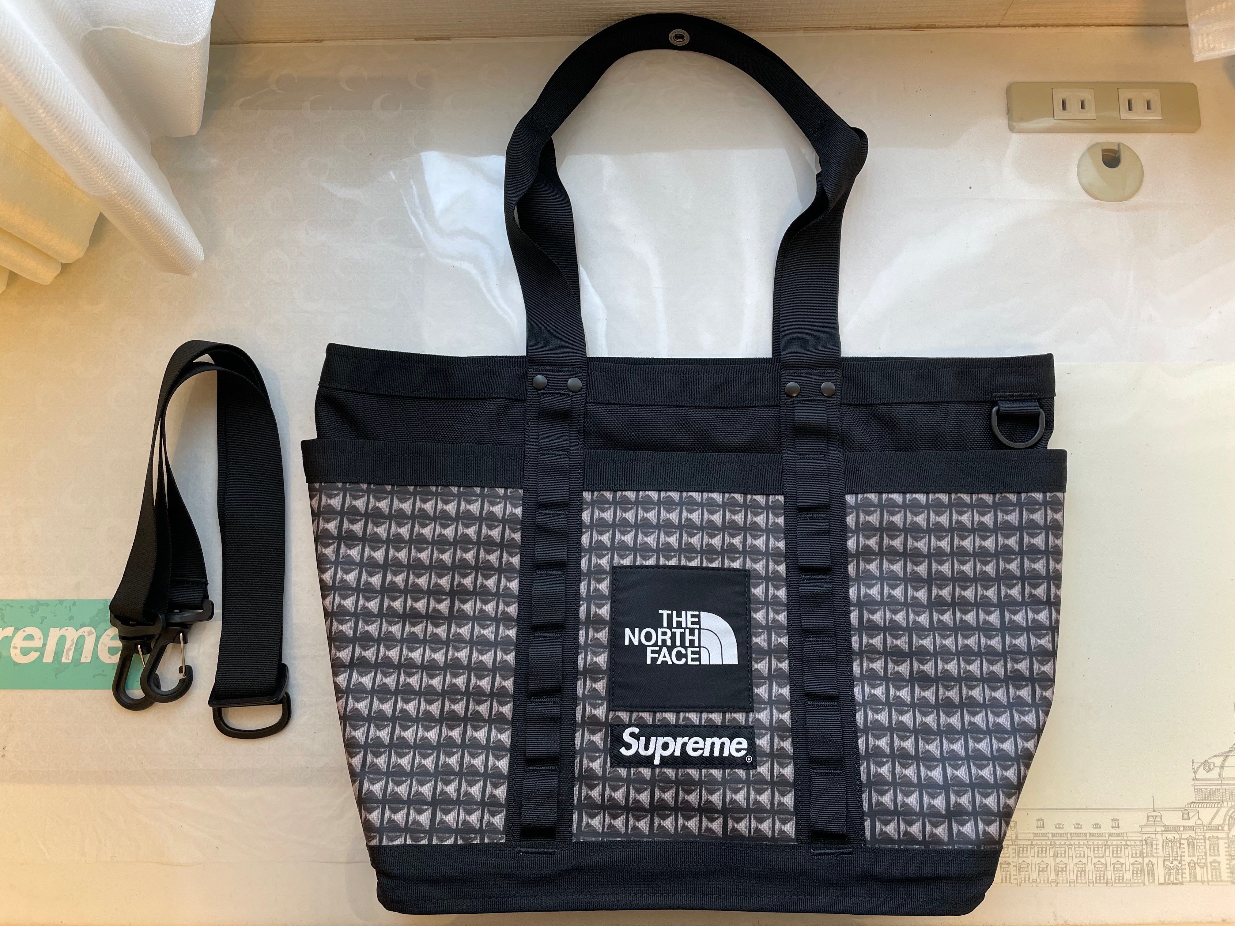 Supreme x The North Face Studded Explore Utility Tote. 17L. "Black" NM82125I