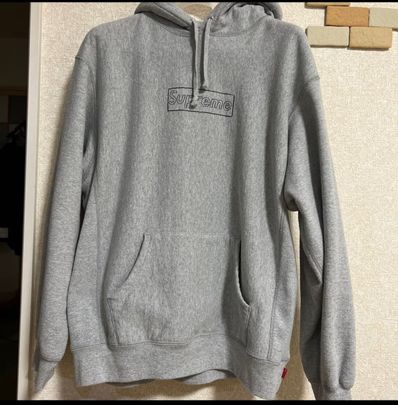 Supreme KAWS Chalk Logo Hooded Sweatshirt "Grey"(2021)