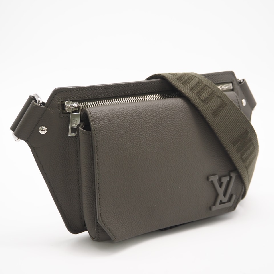美品 LOUIS VUITTON ルイ・ヴィトン LVアエログラム テイクオフ スリング M21364 ボディバッグ カーキ グレインカーフレザー メンズ