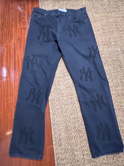 Supreme New York YankeesTM Regular Jean "Black"