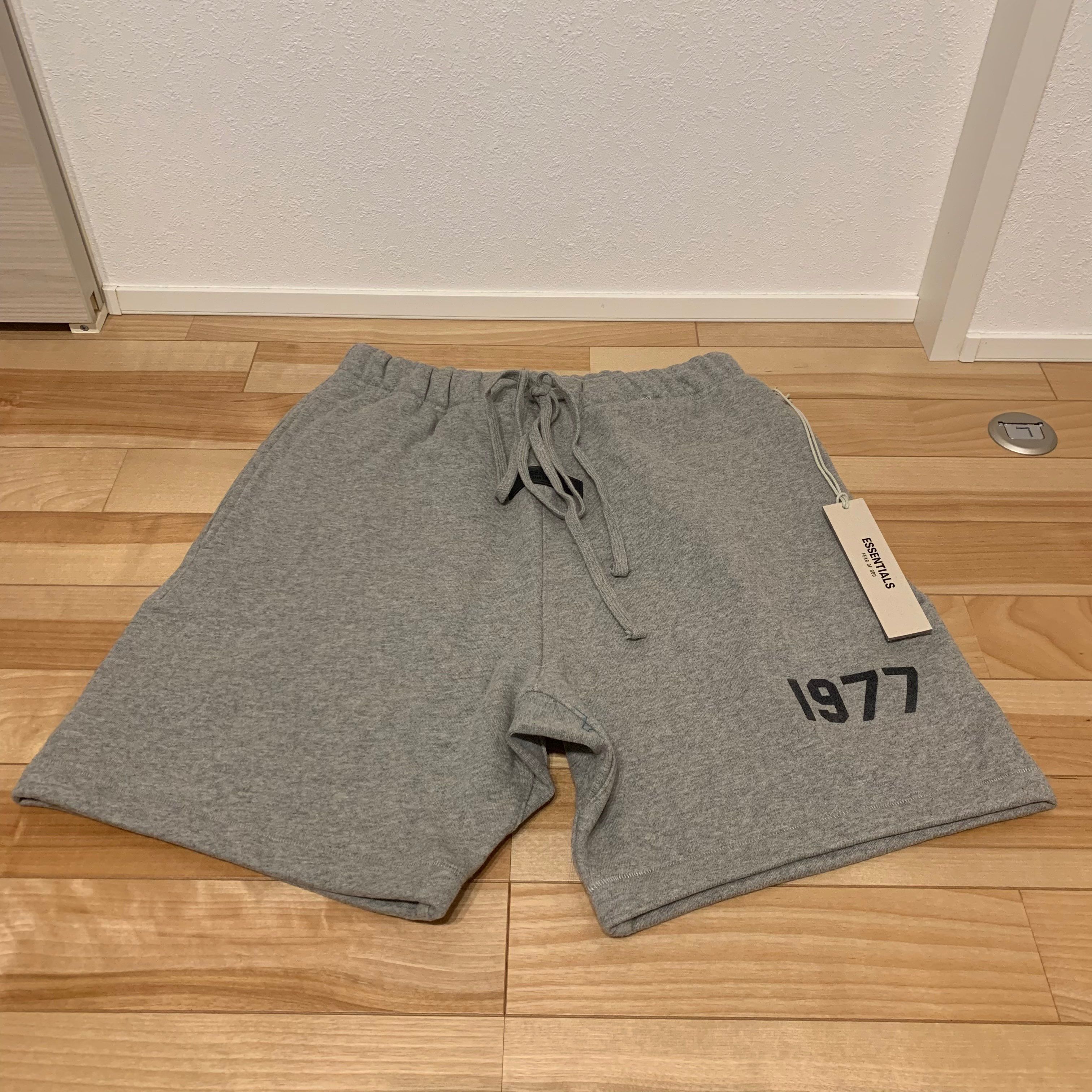 FEAR OF GOD ESSENTIALS 1977 SHORTS "Iron"