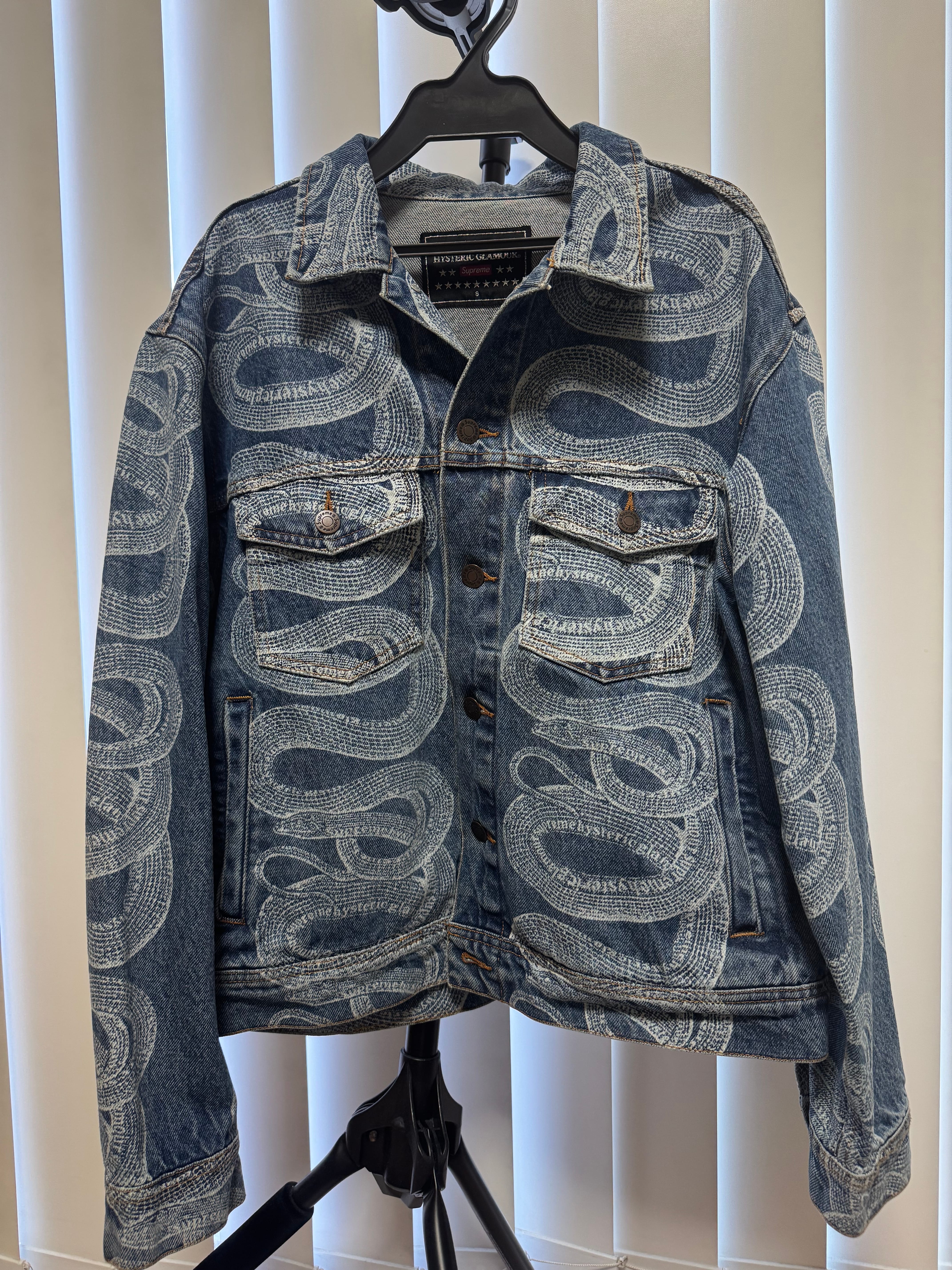 Supreme x HYSTERIC GLAMOUR Snake Denim Trucker Jacket "Blue"