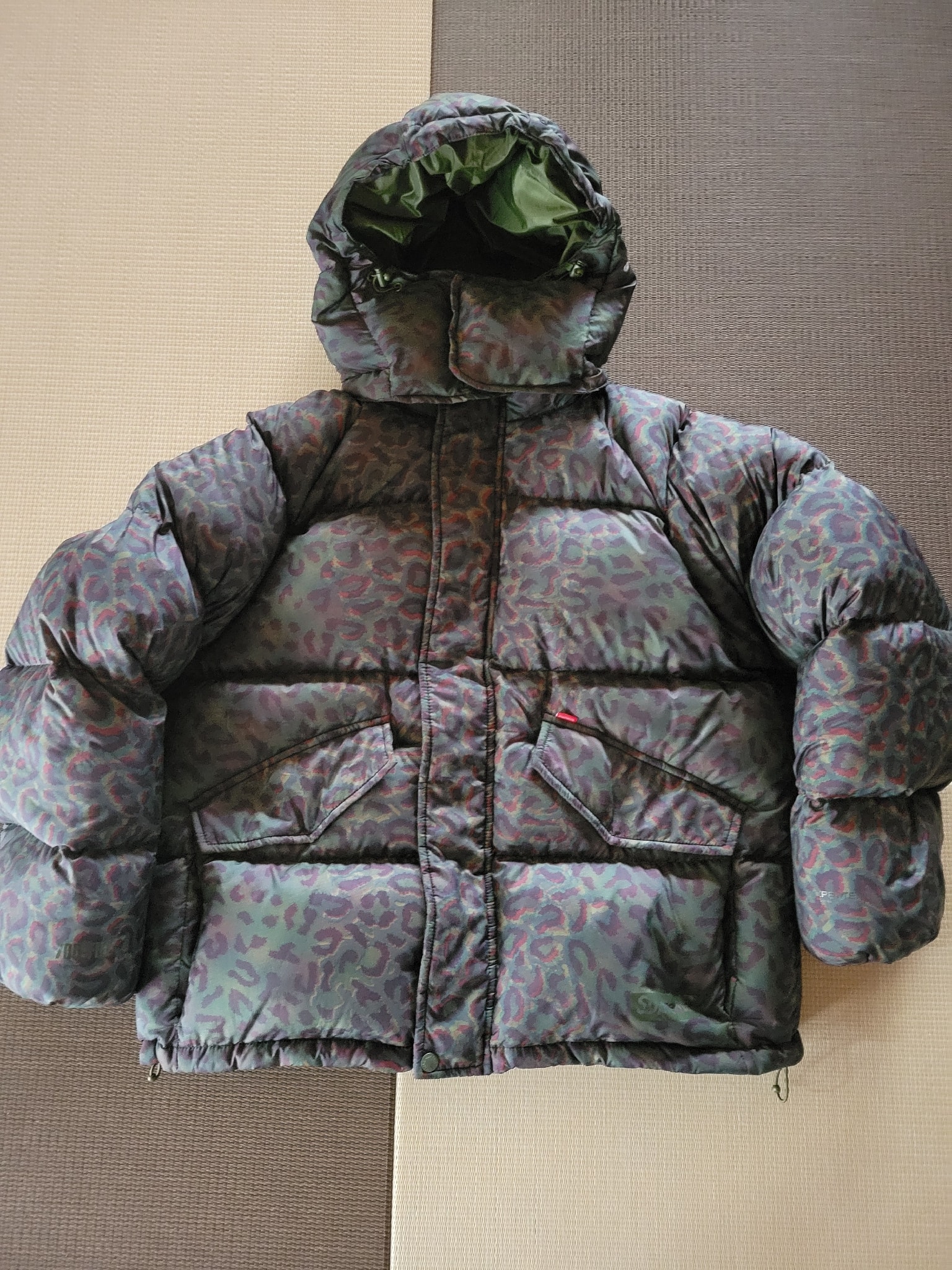 Supreme 700-Fill Down Lightweight Puffer Jacket "Leopard"