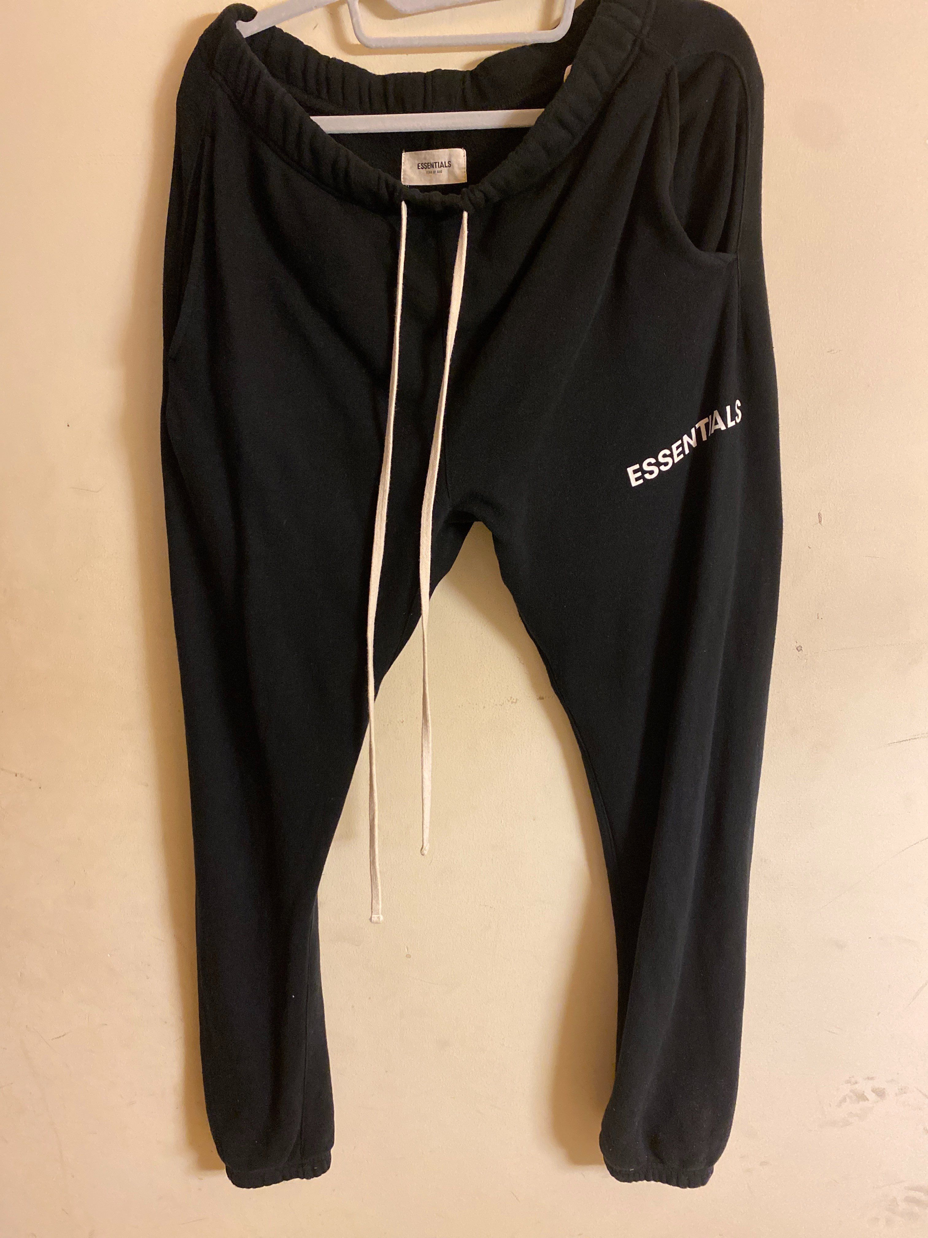FEAR OF GOD Essentials Graphic Sweatpants "Black"