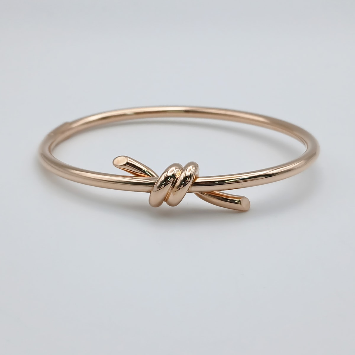 TIFFANY&Co. ティファニー ノット ワイヤー バングル 750YG バングル 73887348 K18イエローゴールド イエローゴールド レディース【中古】