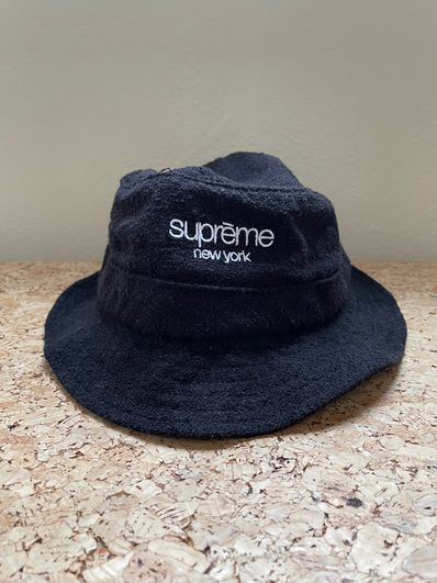 Supreme Classic Logo Terry Crusher "Black"