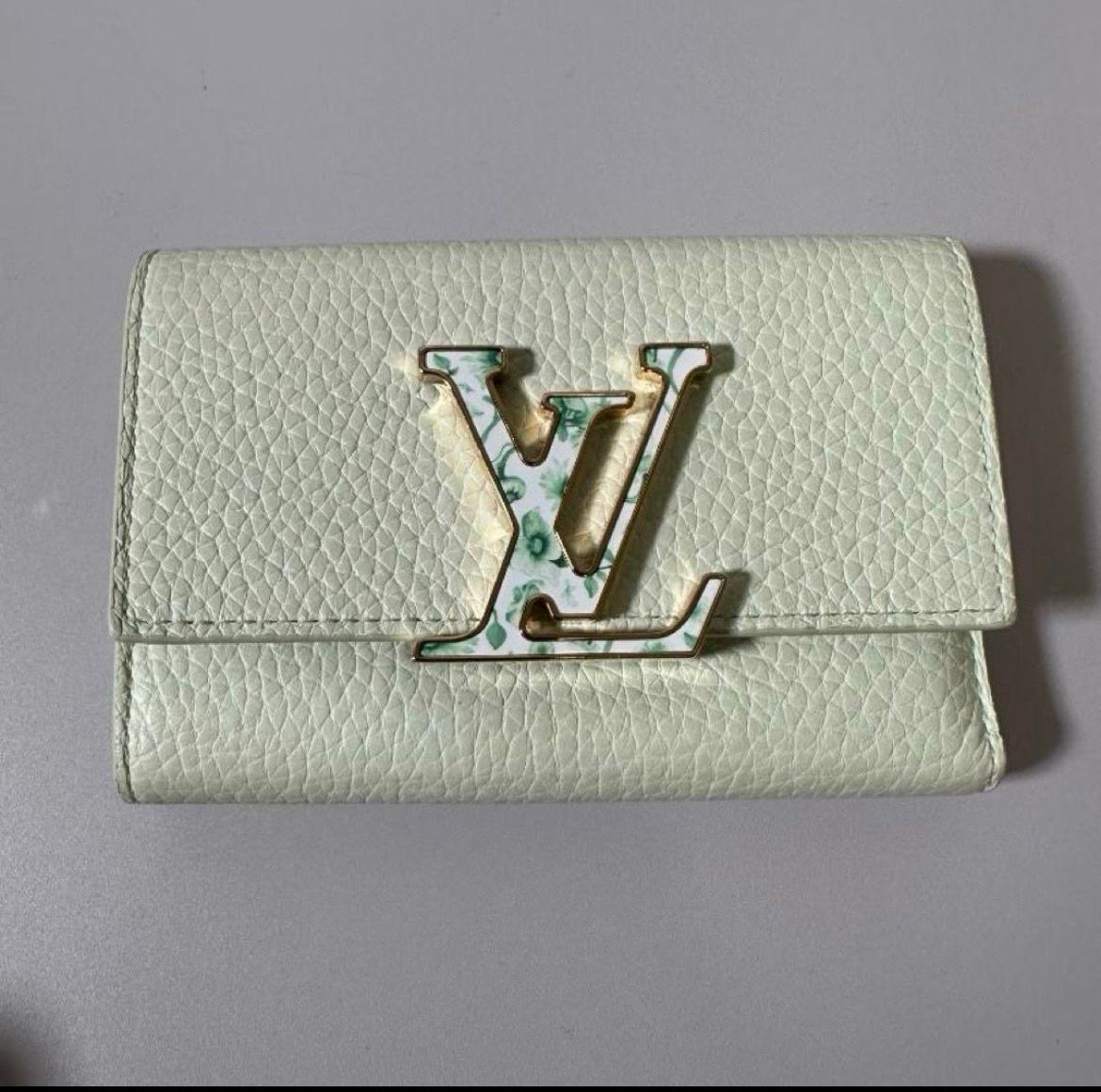 希少✨箱、保存袋付き✨ルイヴィトン カプシーヌ 三つ折り財布　/53 希少✨箱、保存袋付き✨ルイヴィトン カプシーヌ 三つ折り財布/53