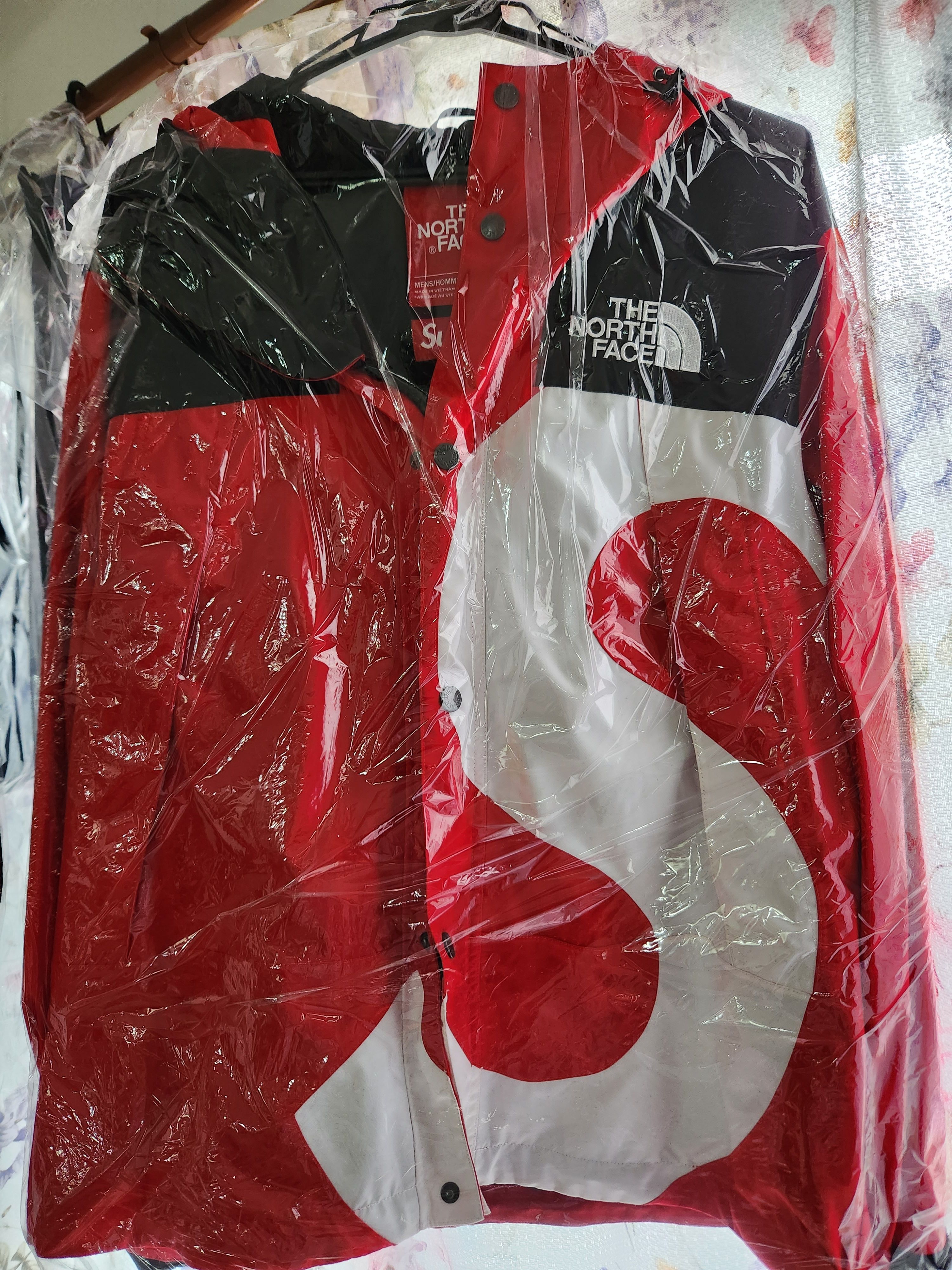 Supreme x The North Face S Logo Mountain Jacket "Red"