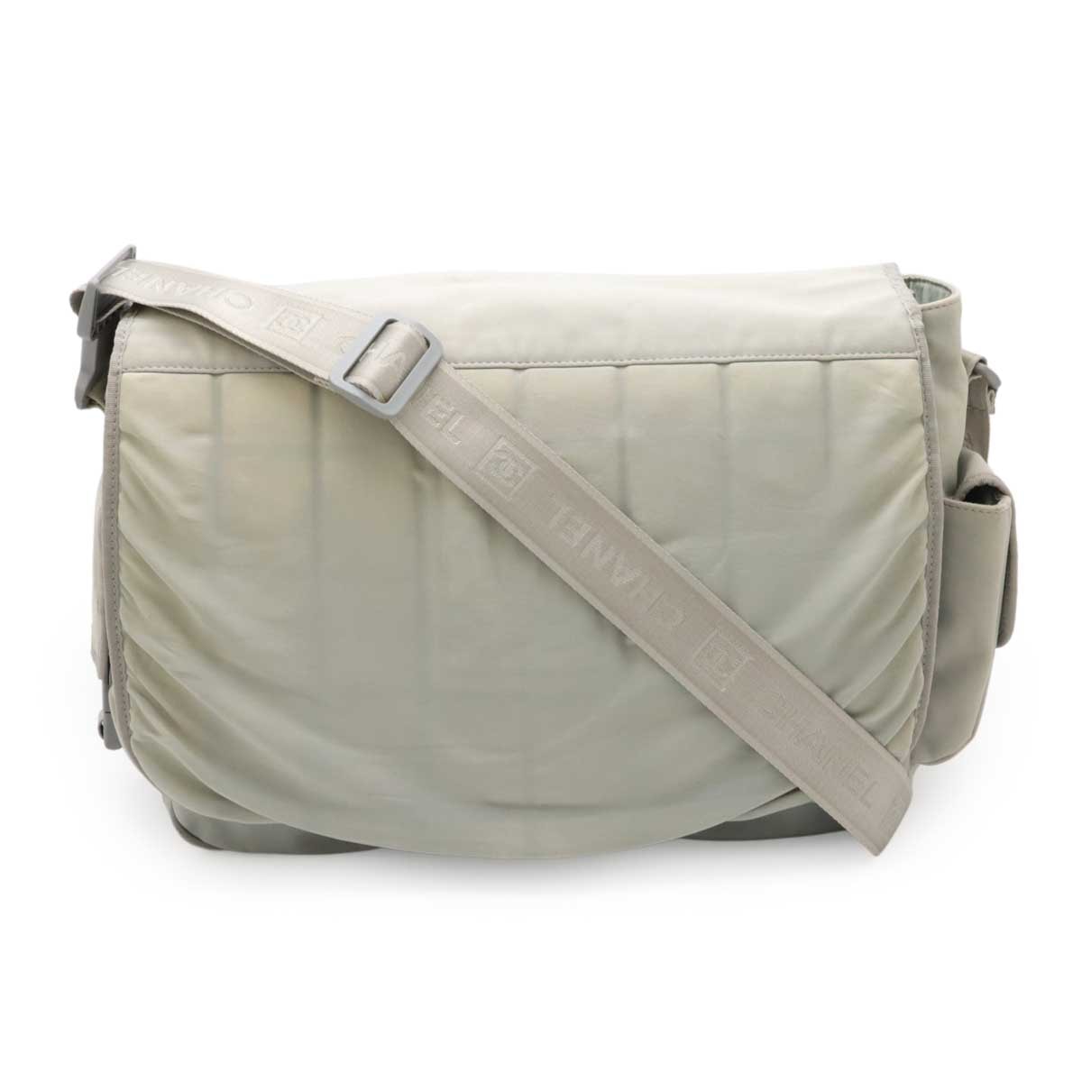 シャネル スポーツラインメッセンジャーバッグ レディース