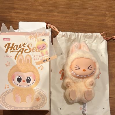 POP MART THE MONSTERS (LABUBU) Have a Seat Plush Series SISI
