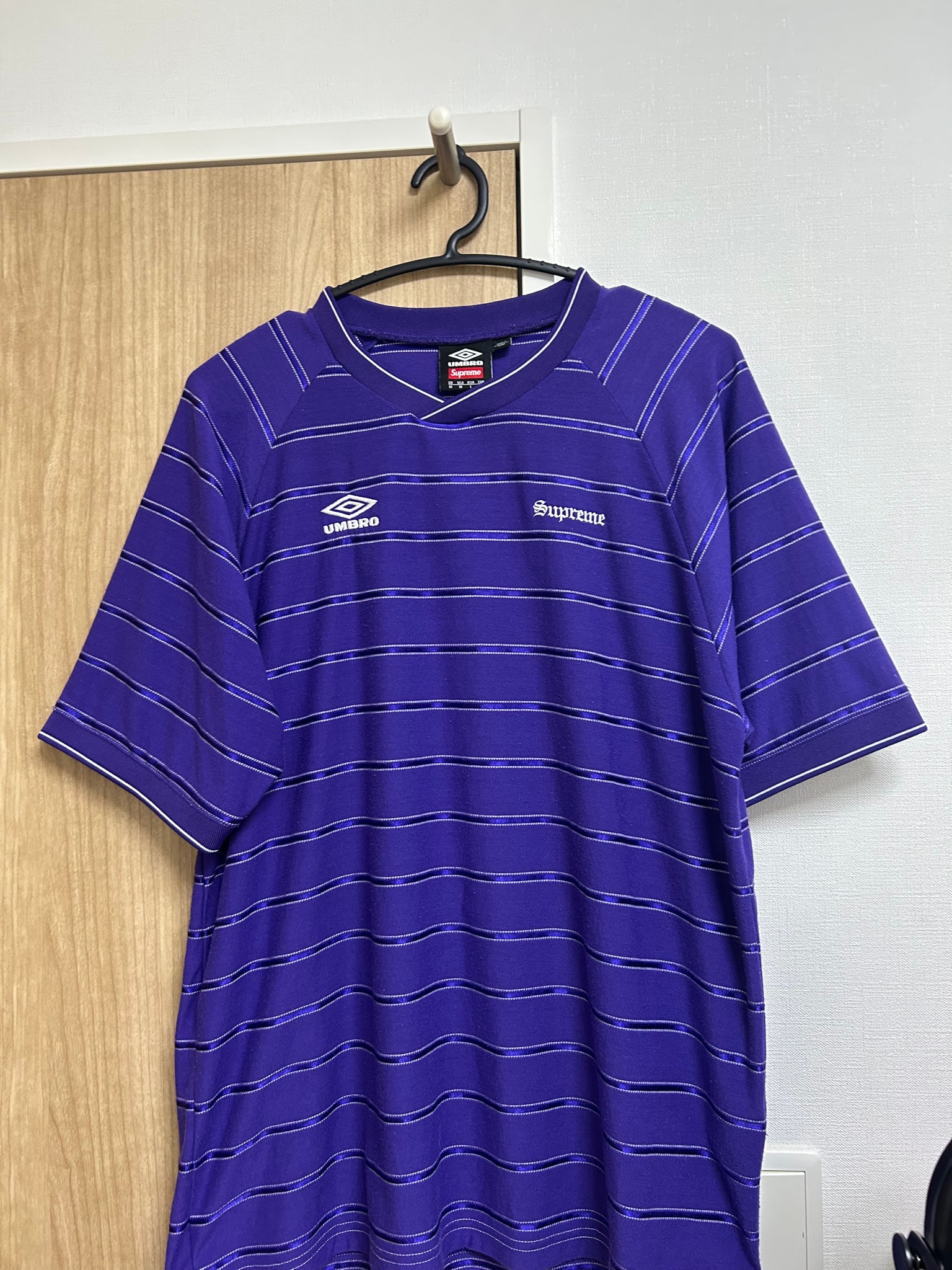 Supreme x Umbro Stripe Soccer Jersey "Purple"