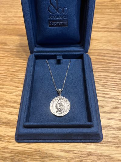 Supreme x Jacob&Co Sterling Silver Zodiac Pendant Supreme x Jacob&Co Sterling Silver Zodiac Pendant