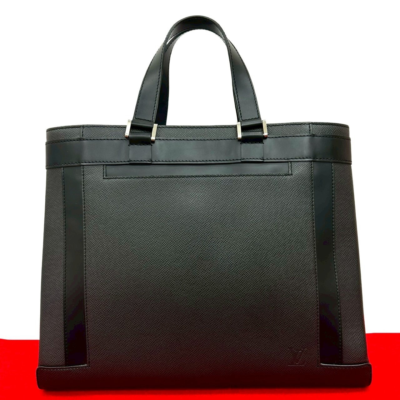 LOUIS VUITTON ルイヴィトン カスベック タイガ レザー トートバッグ ブラック
00655