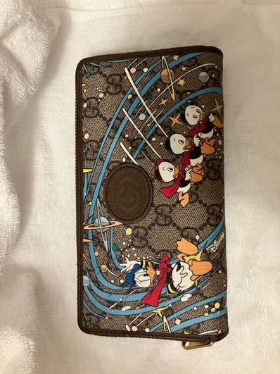GUCCI x Disney Donald Duck GG Supreme Zip Around Wallet