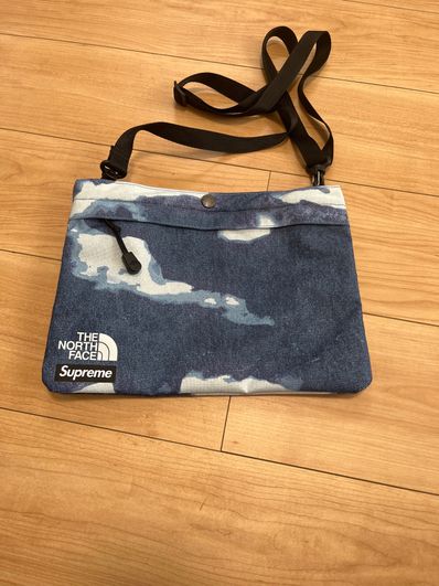 Supreme x The North Face Bleached Denim Print Shoulder Bag "Indigo"