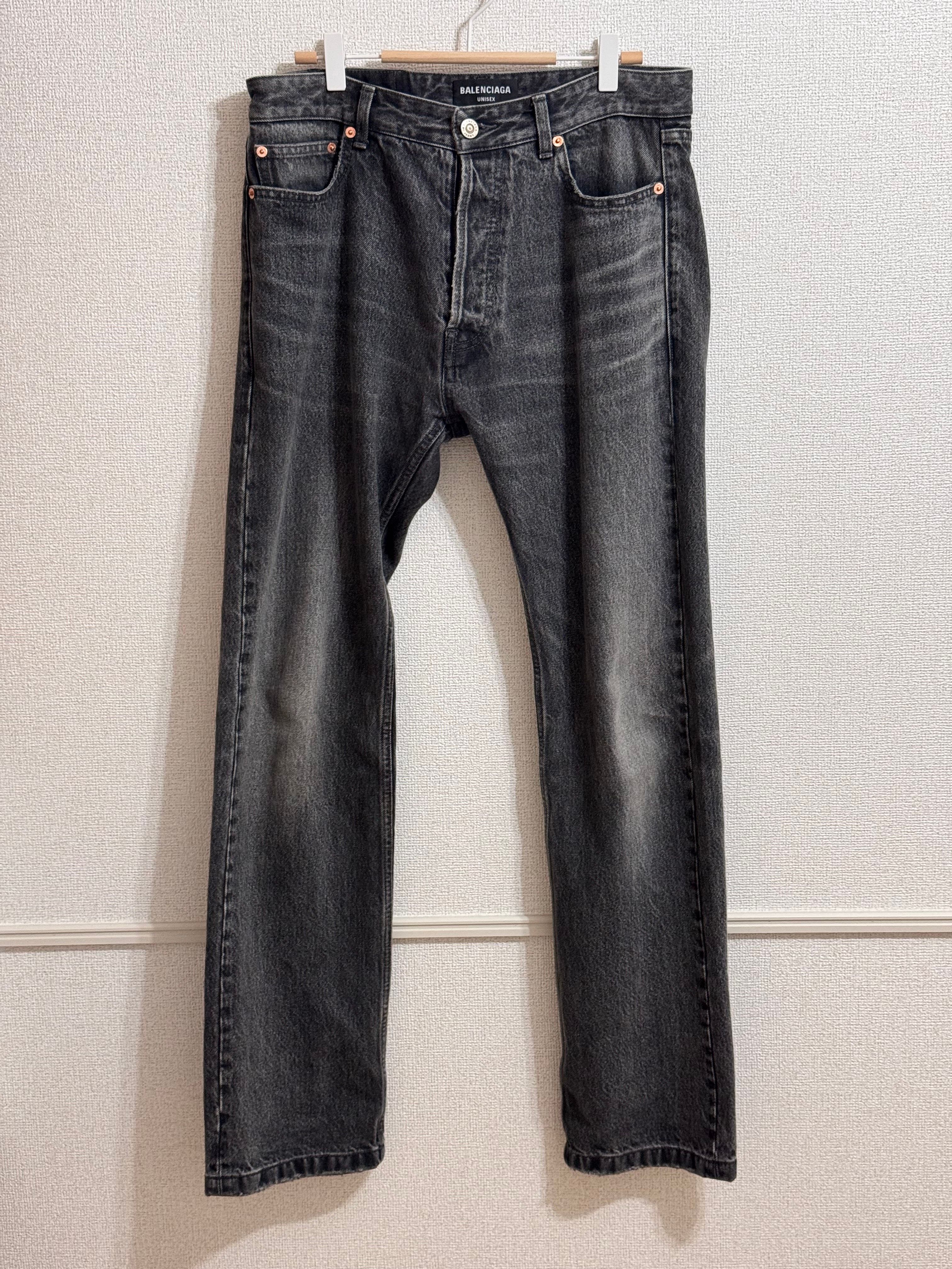 Balenciaga ブラックダメージデニム