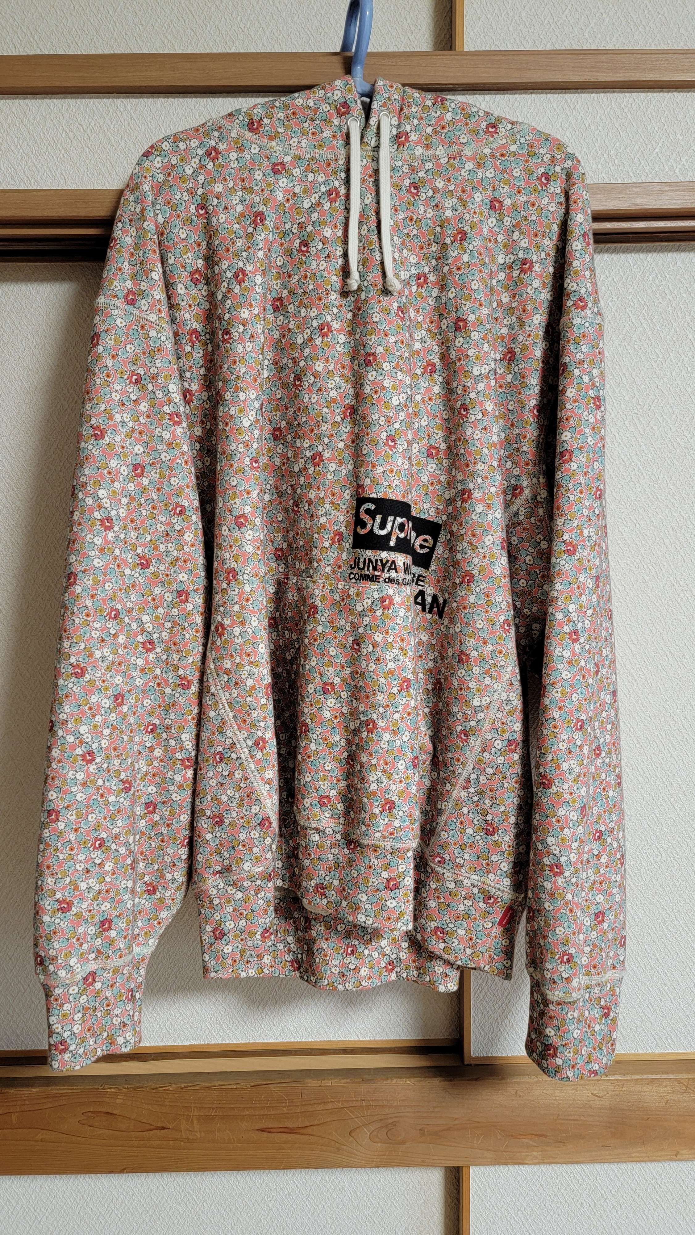 Supreme / JUNYA WATANABE COMME des GARCONS MAN Hooded Sweatshirt "Pink Flowers"