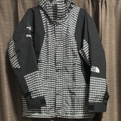 Supreme x The North Face Studded Mountain Light Jacket "Black"