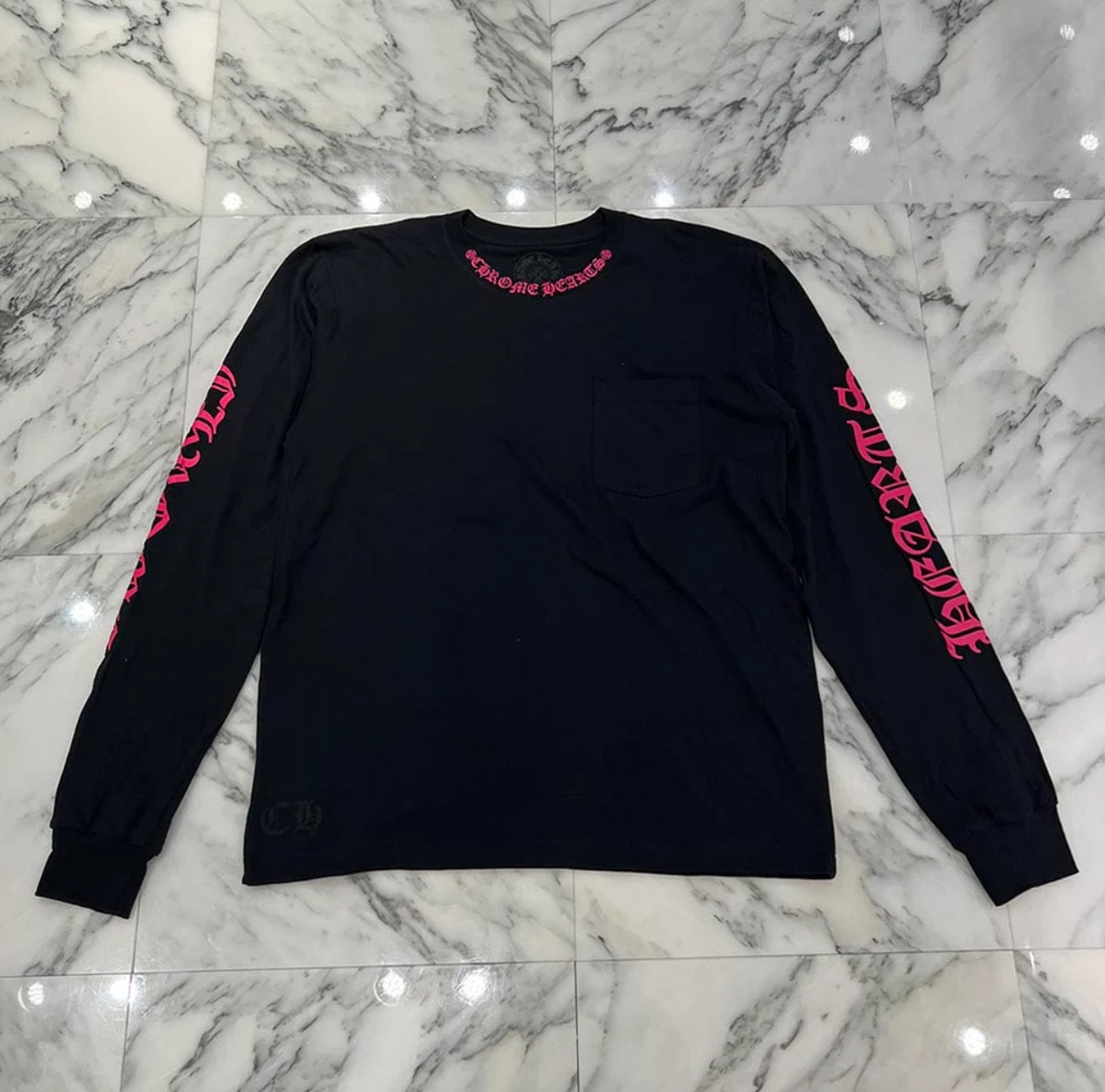 クロムハーツ ネックロゴポケットロングスリーブTシャツ "ブラック"