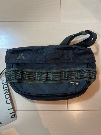 ナイキACG ウエストバック