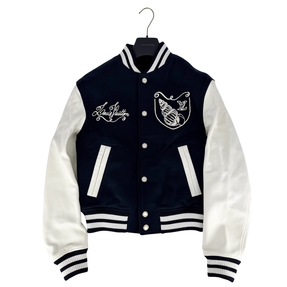 LOUIS VUITTON ルイヴィトン スタジャン バーシティジャケット シーシェル アウター 服 アパレル 46 ホワイト 白 ネイビー 紺 シルバー金具 ウール カシミヤ メンズ 秋 冬 美品【中古品】