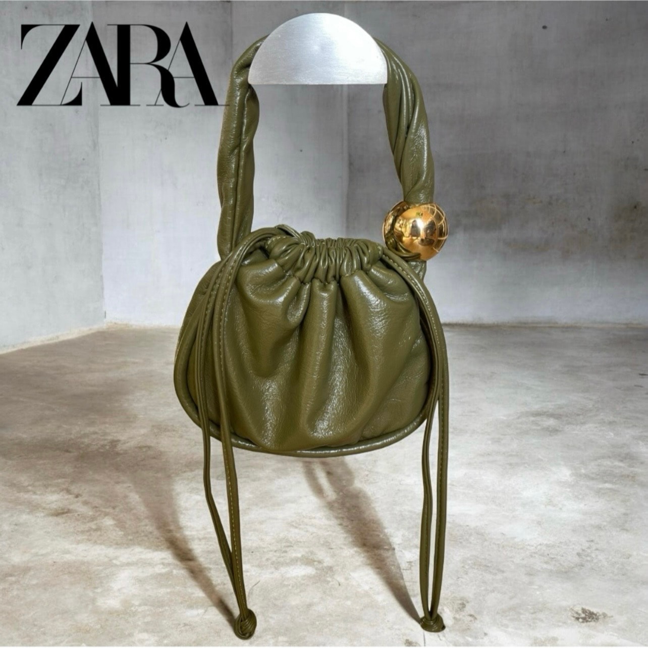 ZARA ザラ カーキ オリーブグリーン 巾着型 ミニハンドバッグ ゴールド