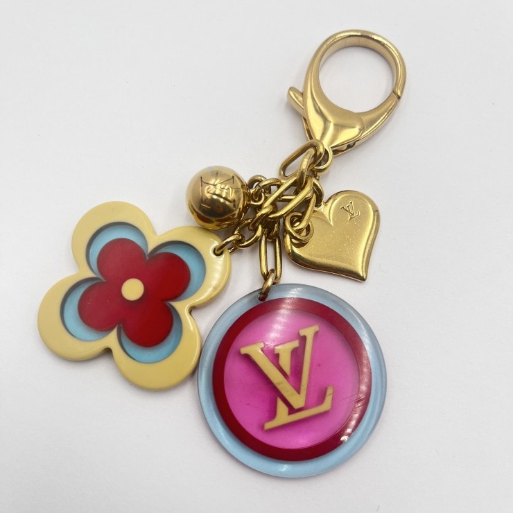 LOUIS VUITTON(ルイ・ヴィトン)ビジューサック・アンソレンス バッグチャーム キーホルダー マルチカラー ハート フラワー ゴールド 【中古】