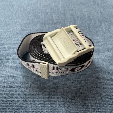 オフホワイト ベルト 白
