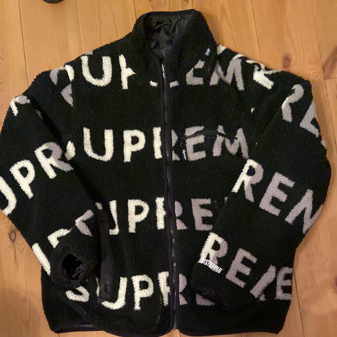 Supreme Reversible Logo Fleece Jacket 