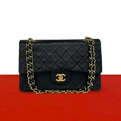 CHANEL シャネル マトラッセ ココマーク Wフラップ ラムスキン ショルダーバッグ ブラック
32541