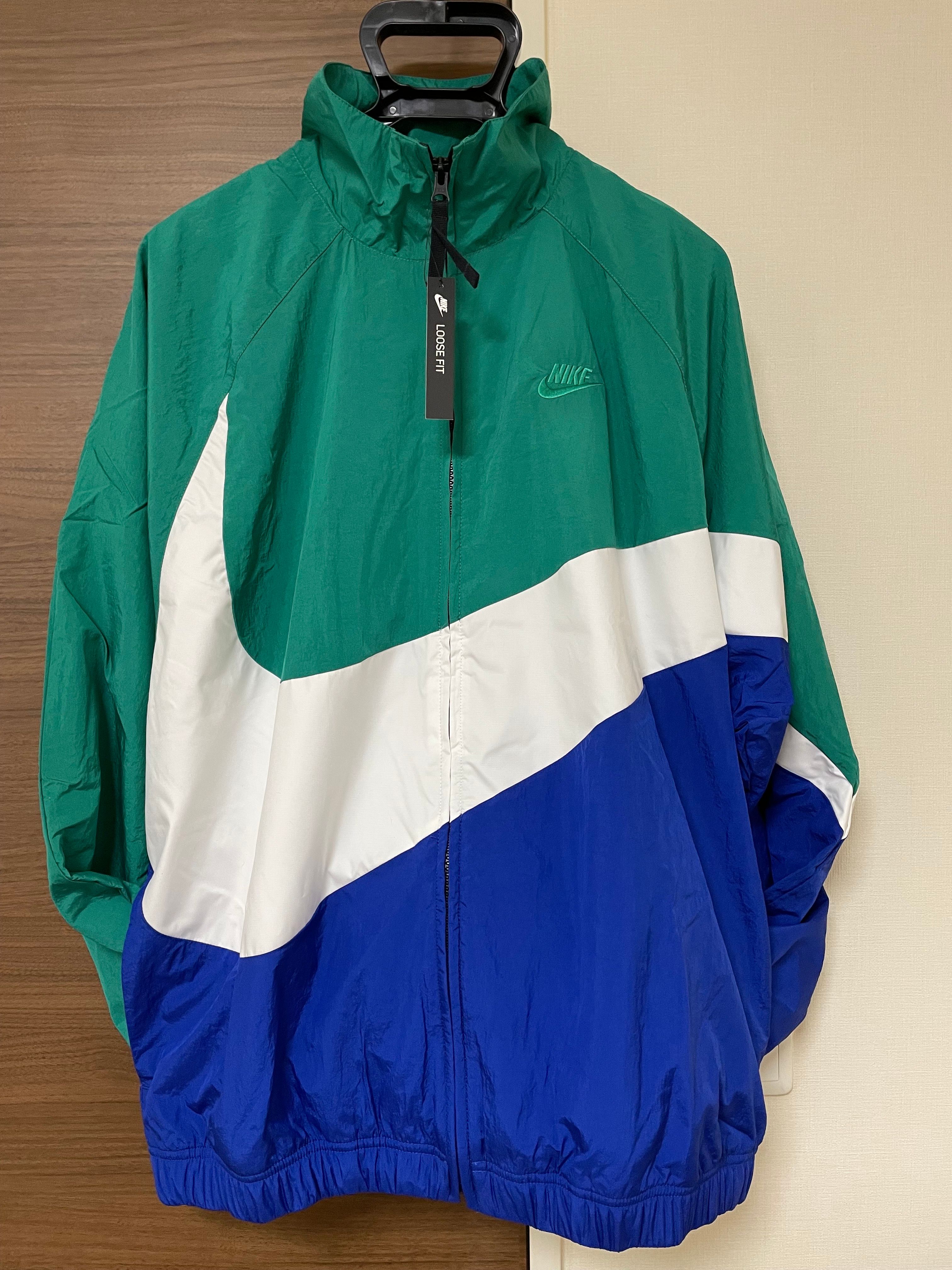 Nike Big Swoosh Woven ステートメント ジャケット