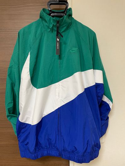 Nike Big Swoosh Woven ステートメント ジャケット