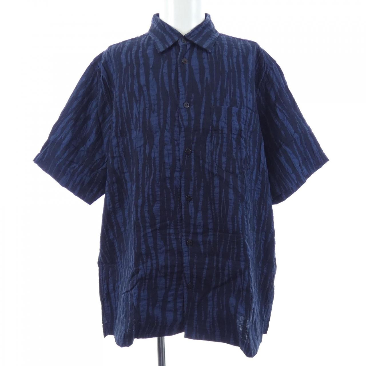 イッセイミヤケ ISSEY MIYAKE ME11FJ093 S/Sシャツ