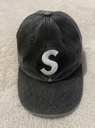 Supreme Pigment S Logo 6-Panel "Black"