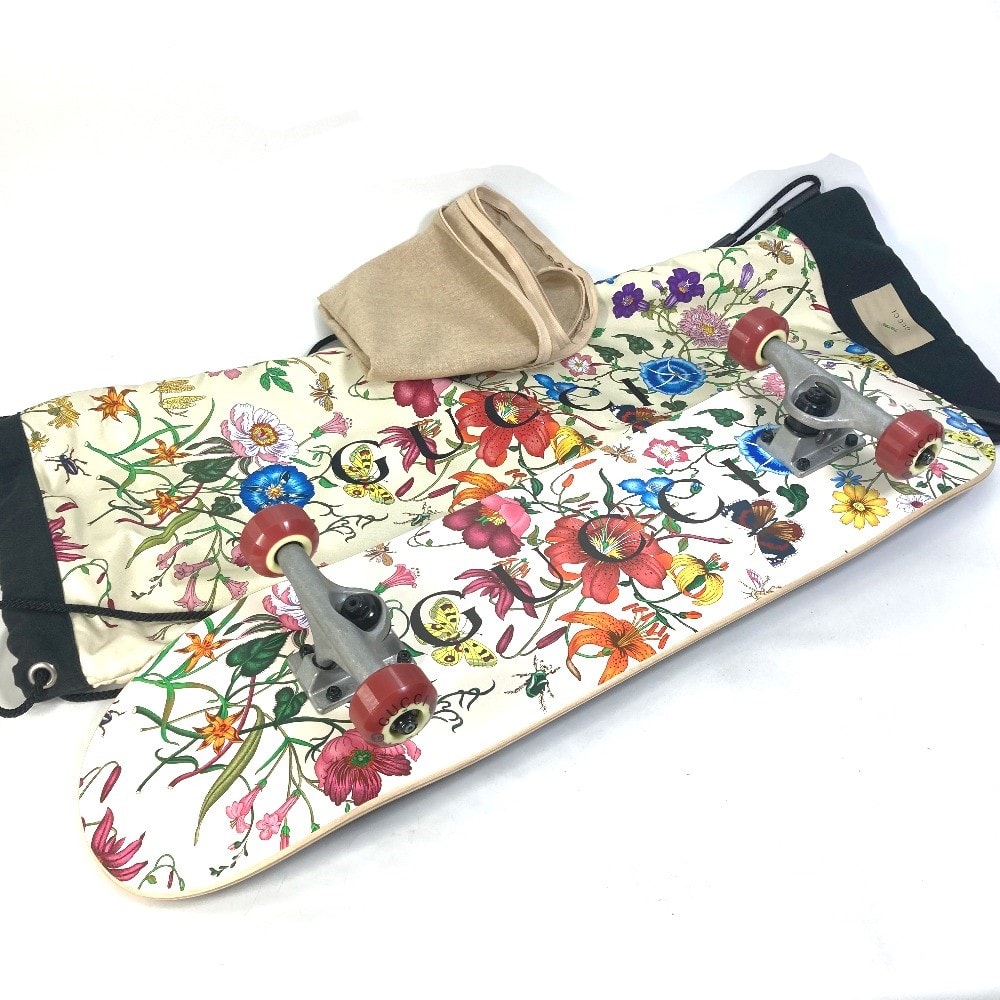 A (未使用に近い)】グッチ GUCCI スケートボード 689105 フローラ ロゴ