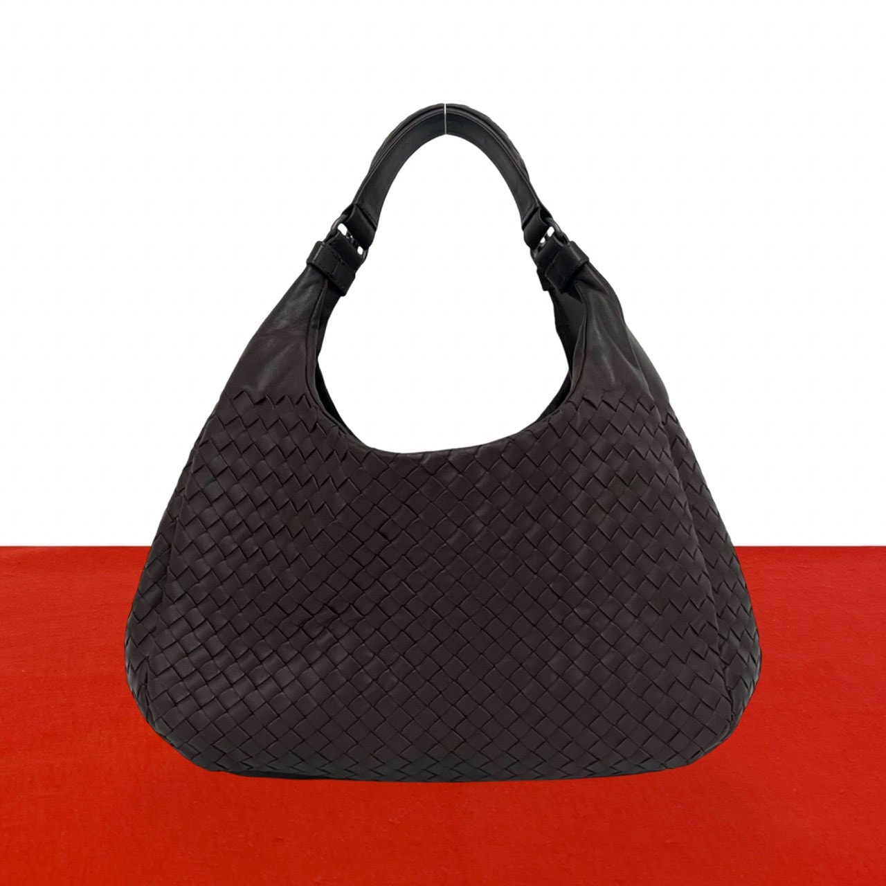 BOTTEGA VENETA ボッテガヴェネタ カンパーナ イントレチャート レザー ショルダーバッグ ブラウン
35527