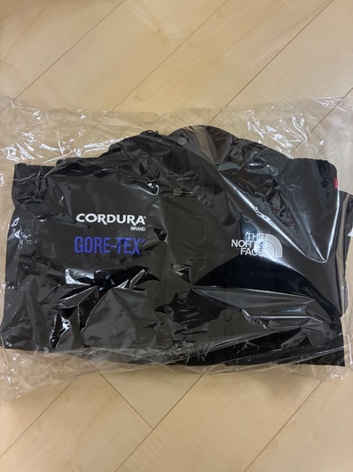 Supreme x The North Face Expedition Jacket "Black"