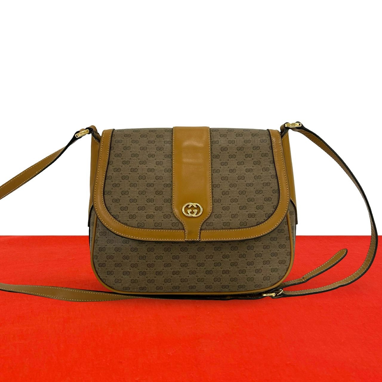 GUCCI グッチ マイクロGG ロゴ 金具 レザー PVC ショルダーバッグ ブラウン
 56829