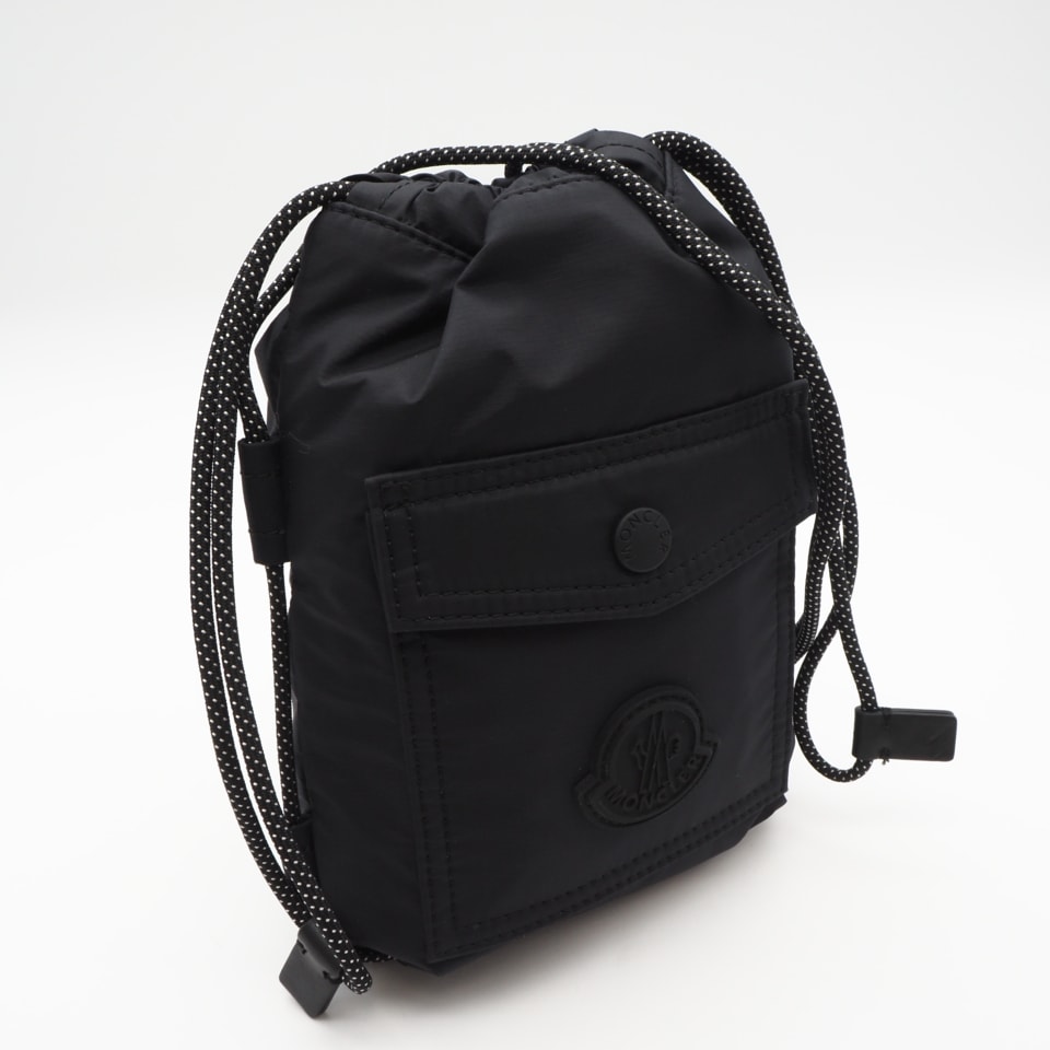 極美品 MONCLER モンクレール ナイロン クロスボディバッグ J109A5L00003 M3815 ショルダーバッグ ブラック ナイロン メンズ