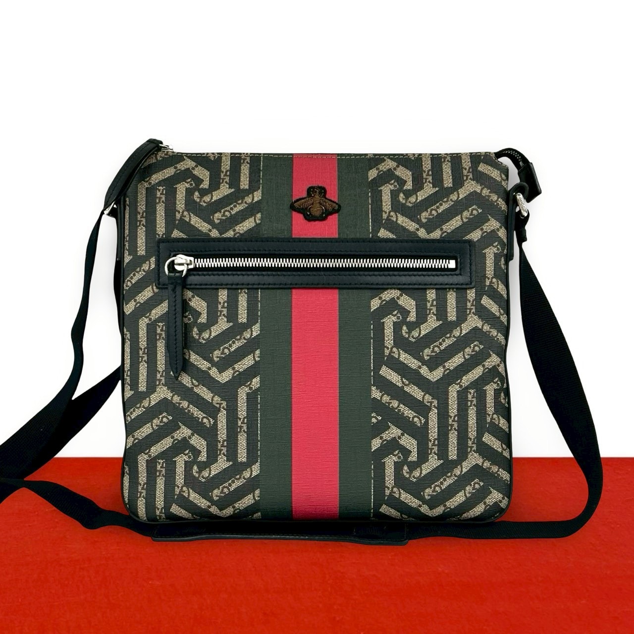 GUCCI グッチ GGカレイド ウェブライン シェリーライン ビー ポリウレタン レザー ショルダーバッグ ブラック
 28524